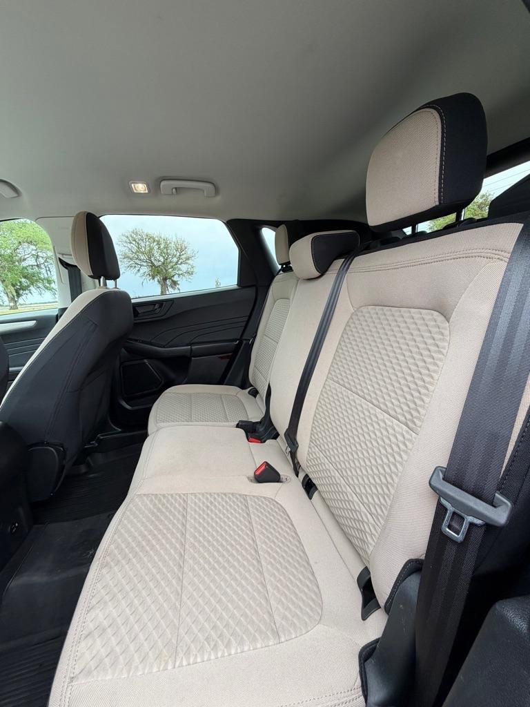 Used 2022 Ford Escape SE FWD image 12