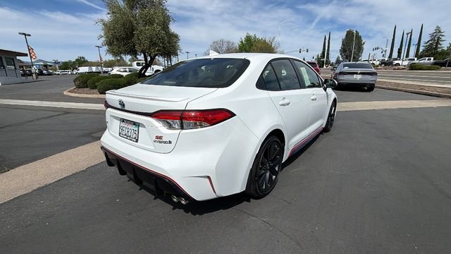 Used 2023 Toyota Corolla SE w/ SE Package image 4