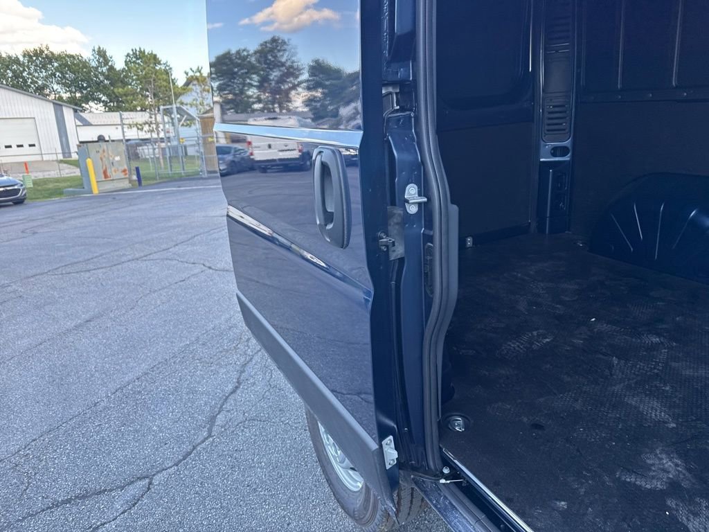 Used 2025 RAM ProMaster 1500 w/ Convenience Group image 33