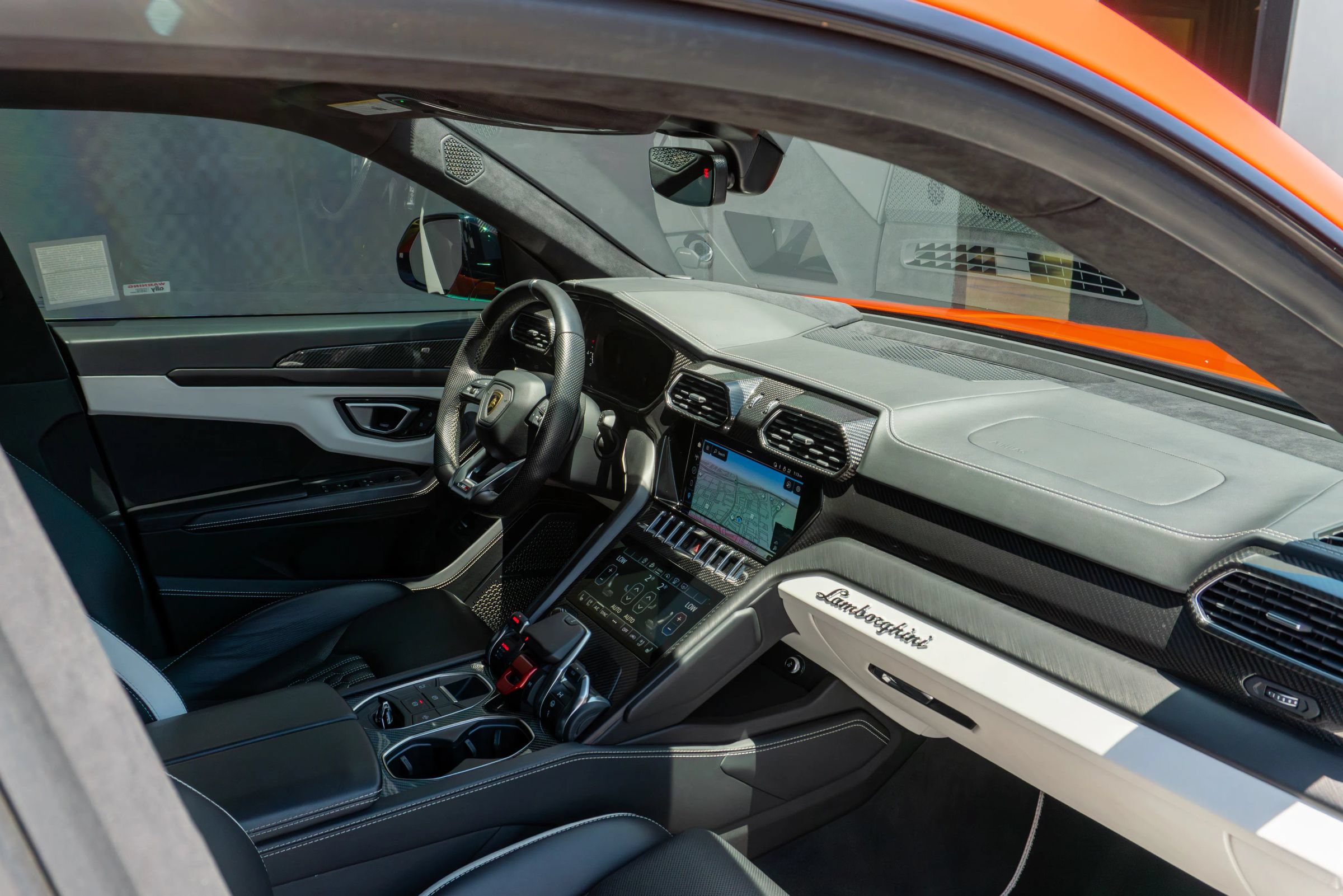 Used 2023 Lamborghini Urus S AWD/4WD image 56