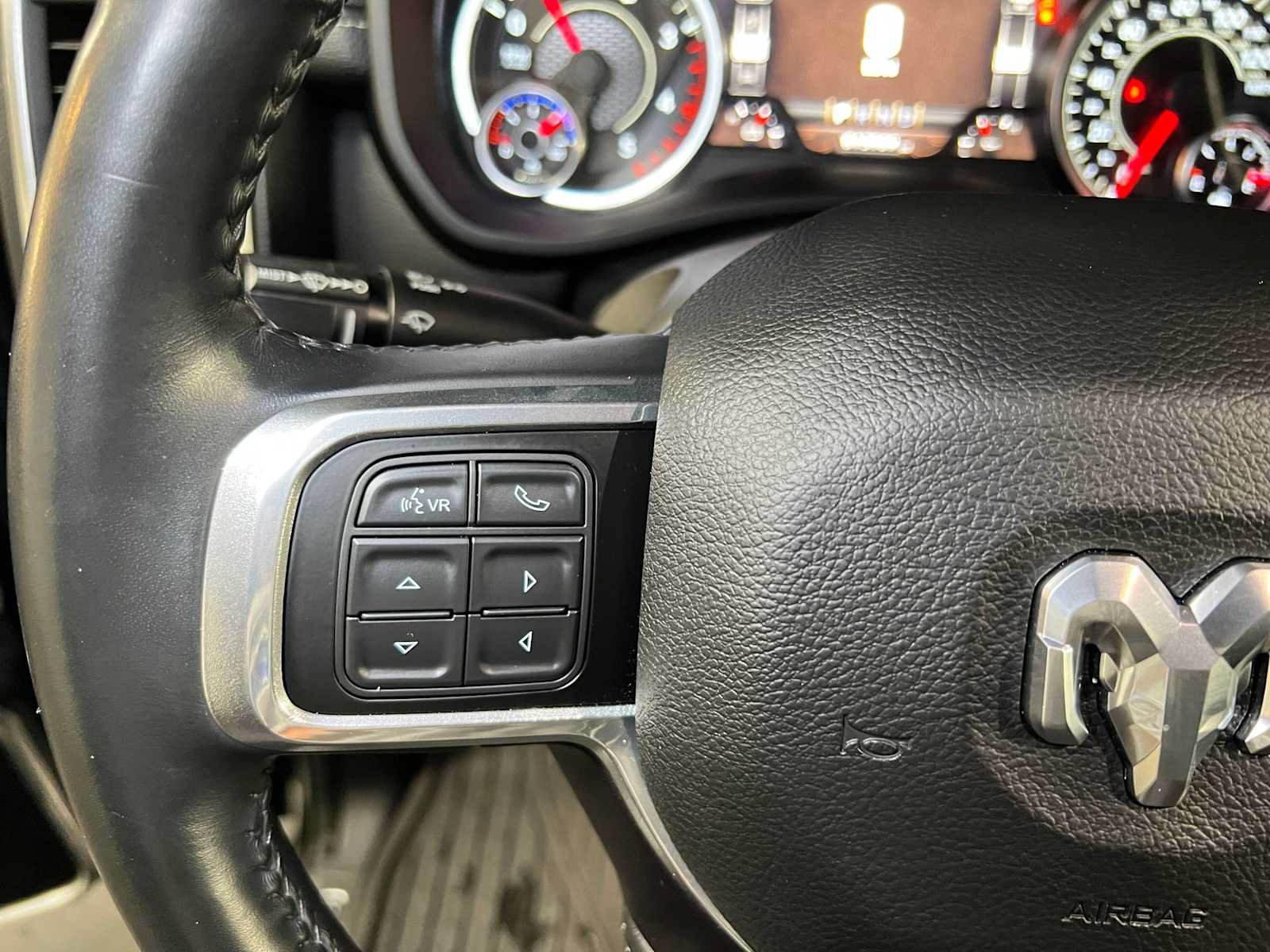 Used 2022 RAM 2500 Laramie AWD/4WD image 33