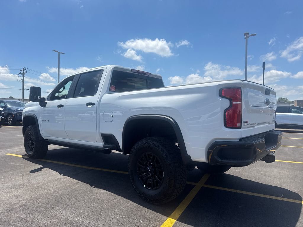 New 2026 Chevrolet Silverado 2500 ZR2 AWD/4WD image 4