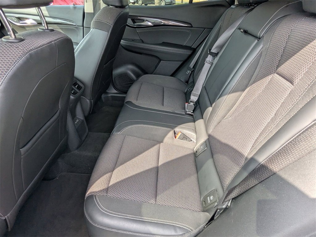 Used 2022 Buick Envision Preferred w/ Sport Touring Package image 17