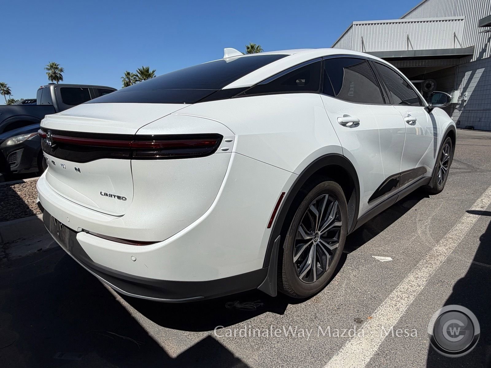 Used 2023 Toyota Crown Limited image 3