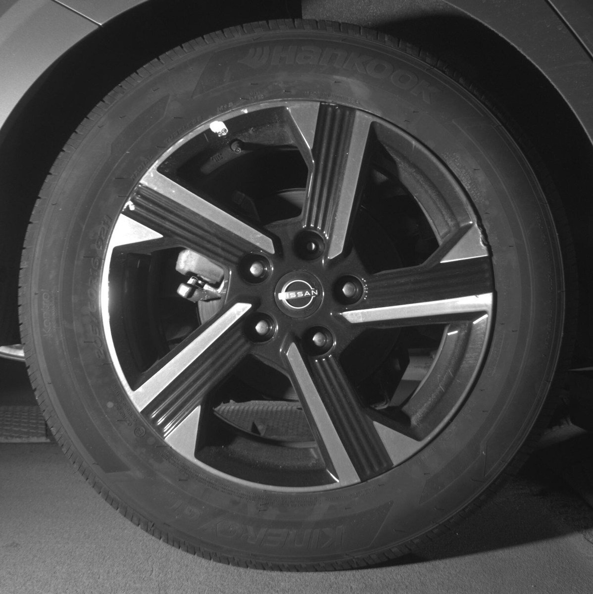 Used 2025 Nissan Sentra SV image 12