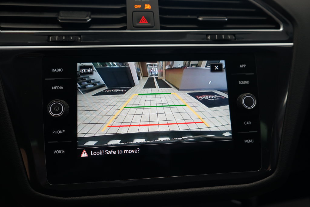 Used 2022 Volkswagen Tiguan SE FWD image 7