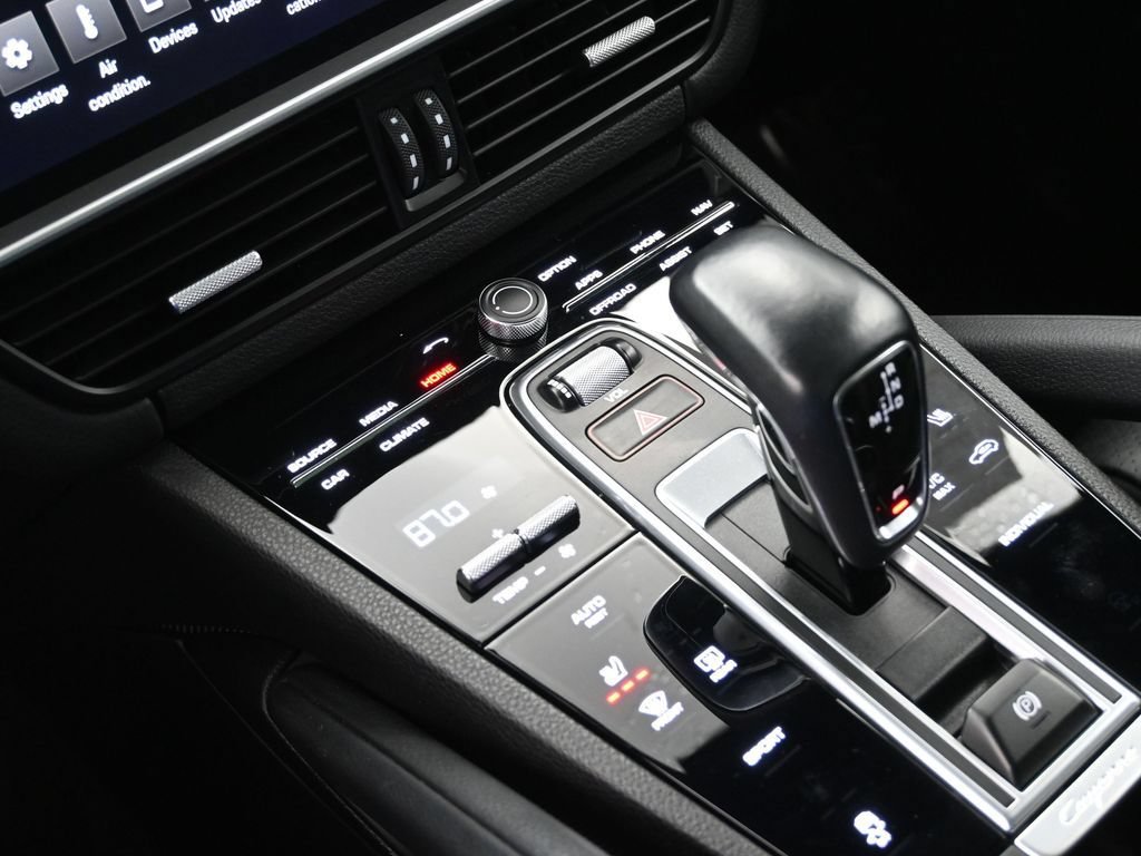 Used 2022 Porsche Cayenne Platinum Edition AWD/4WD image 19