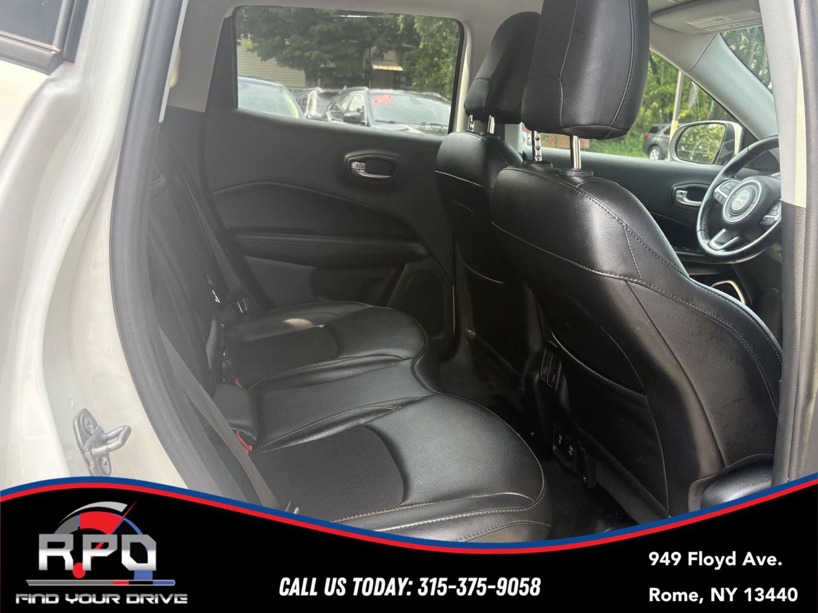 Used 2019 Jeep Compass Latitude AWD/4WD image 27