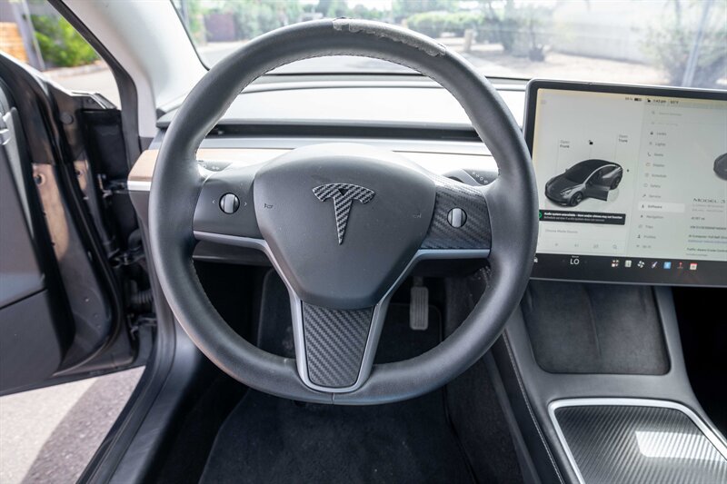 Used 2022 Tesla Model 3 Long Range AWD/4WD image 11