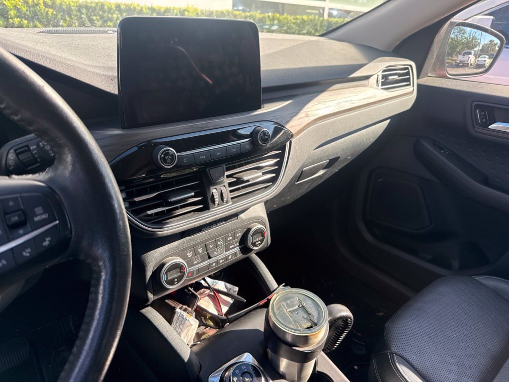 Used 2020 Ford Escape Titanium FWD image 9