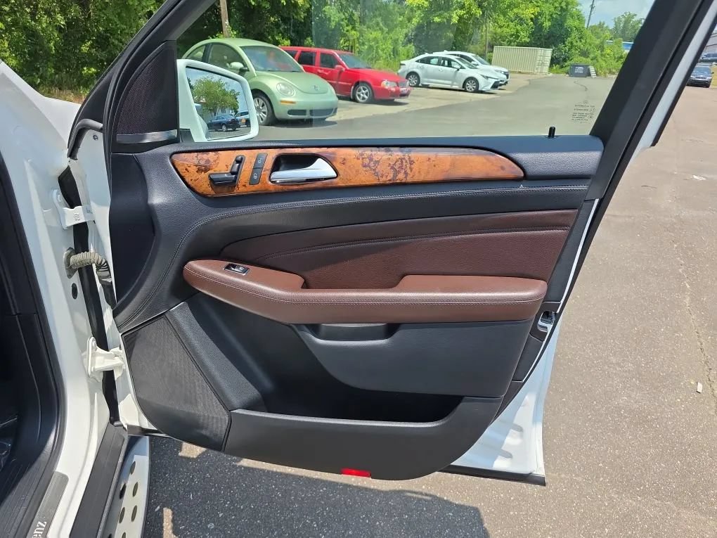Used 2015 Mercedes-Benz ML 400 4MATIC image 47