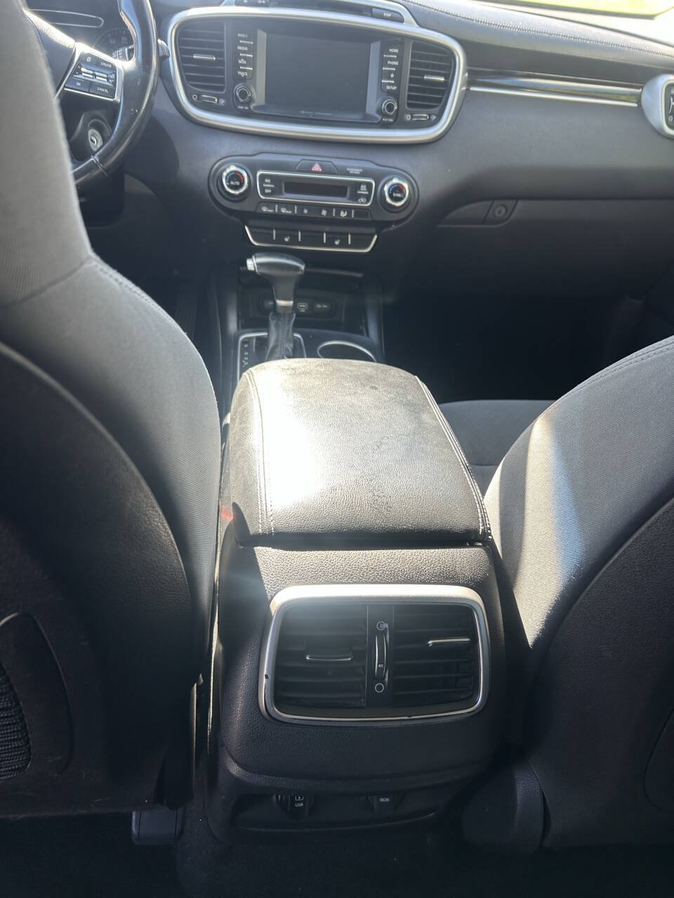 Used 2019 Kia Sorento FWD V6 w/ LX V6 Convenience Package image 8