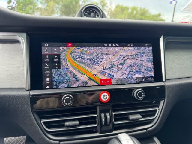 Used 2024 Porsche Macan Turbo image 31