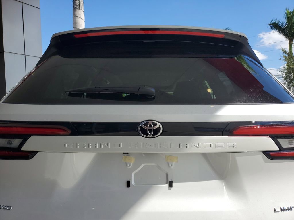 New 2026 Toyota Grand Highlander Limited image 14