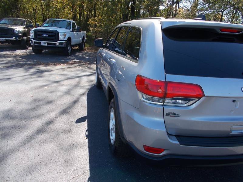 Used 2016 Jeep Grand Cherokee Laredo RWD image 4
