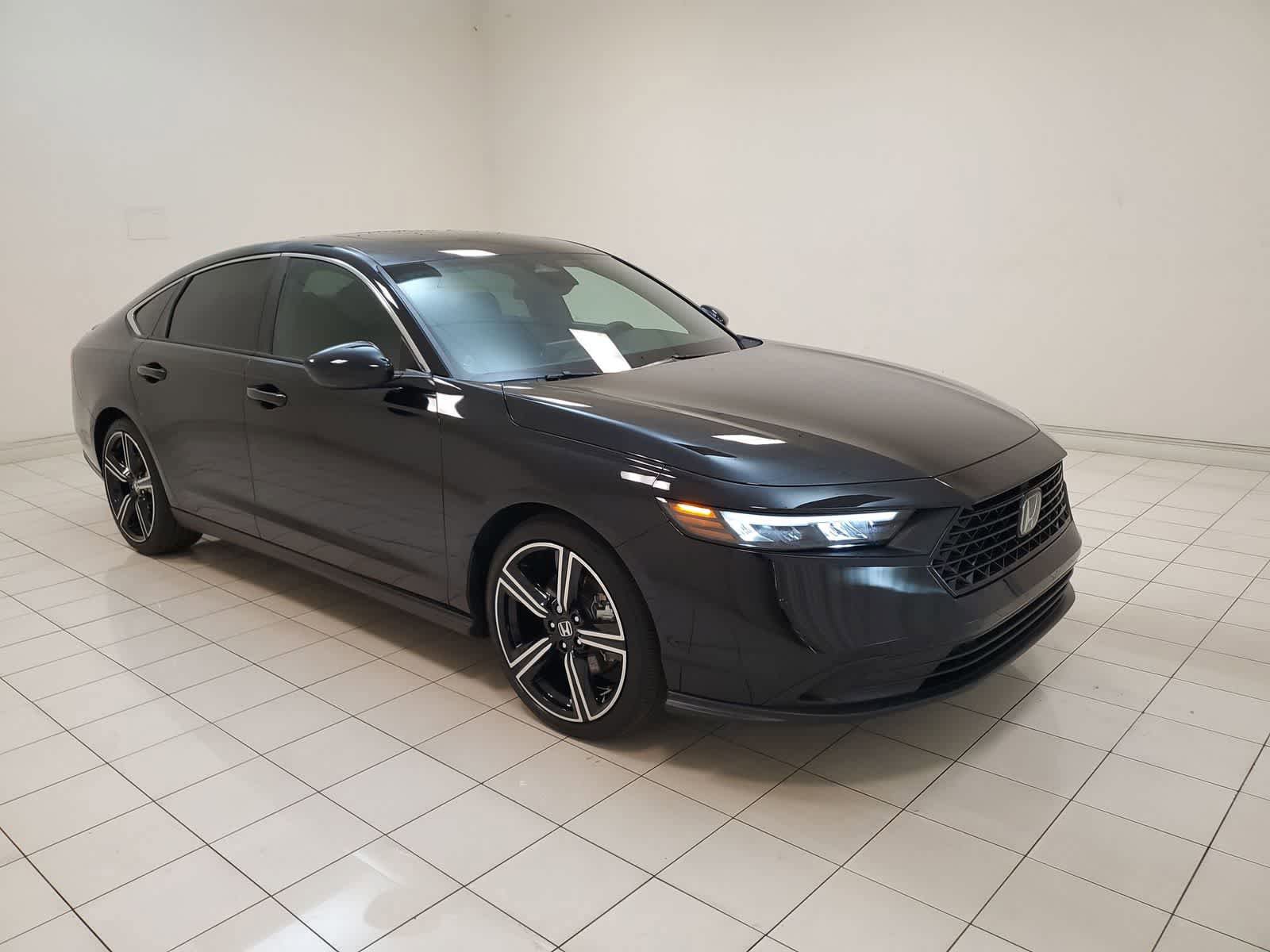Used 2025 Honda Accord Sport image 25