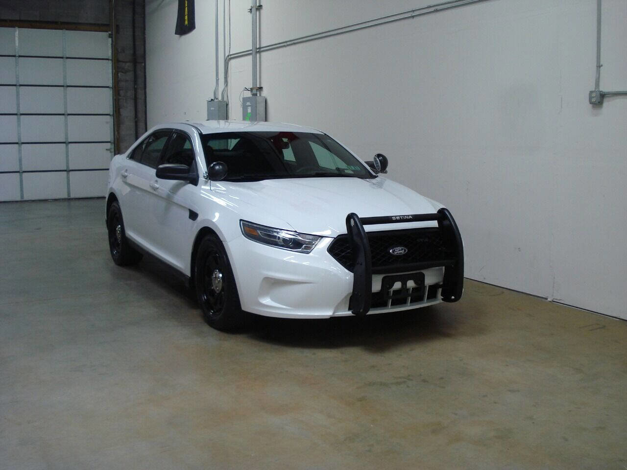 Used 2016 Ford Taurus Police Interceptor AWD w/ Ready For The Road Package image 4