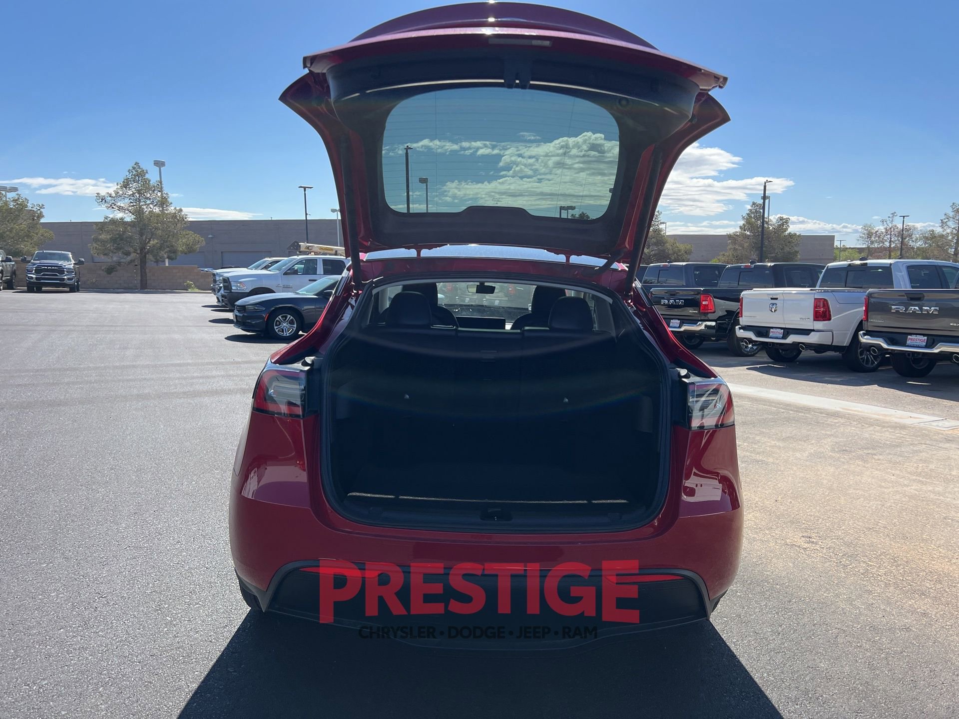 Used 2021 Tesla Model Y Long Range AWD/4WD image 14