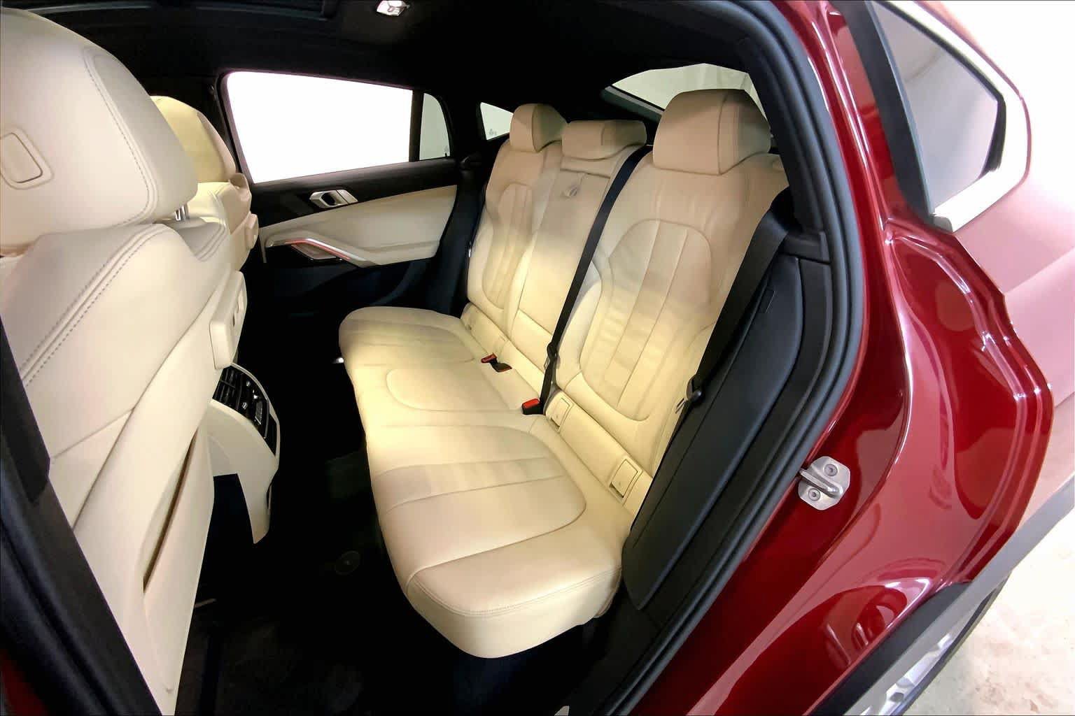 Used 2021 BMW X6 xDrive40i w/ Premium Package AWD/4WD image 20