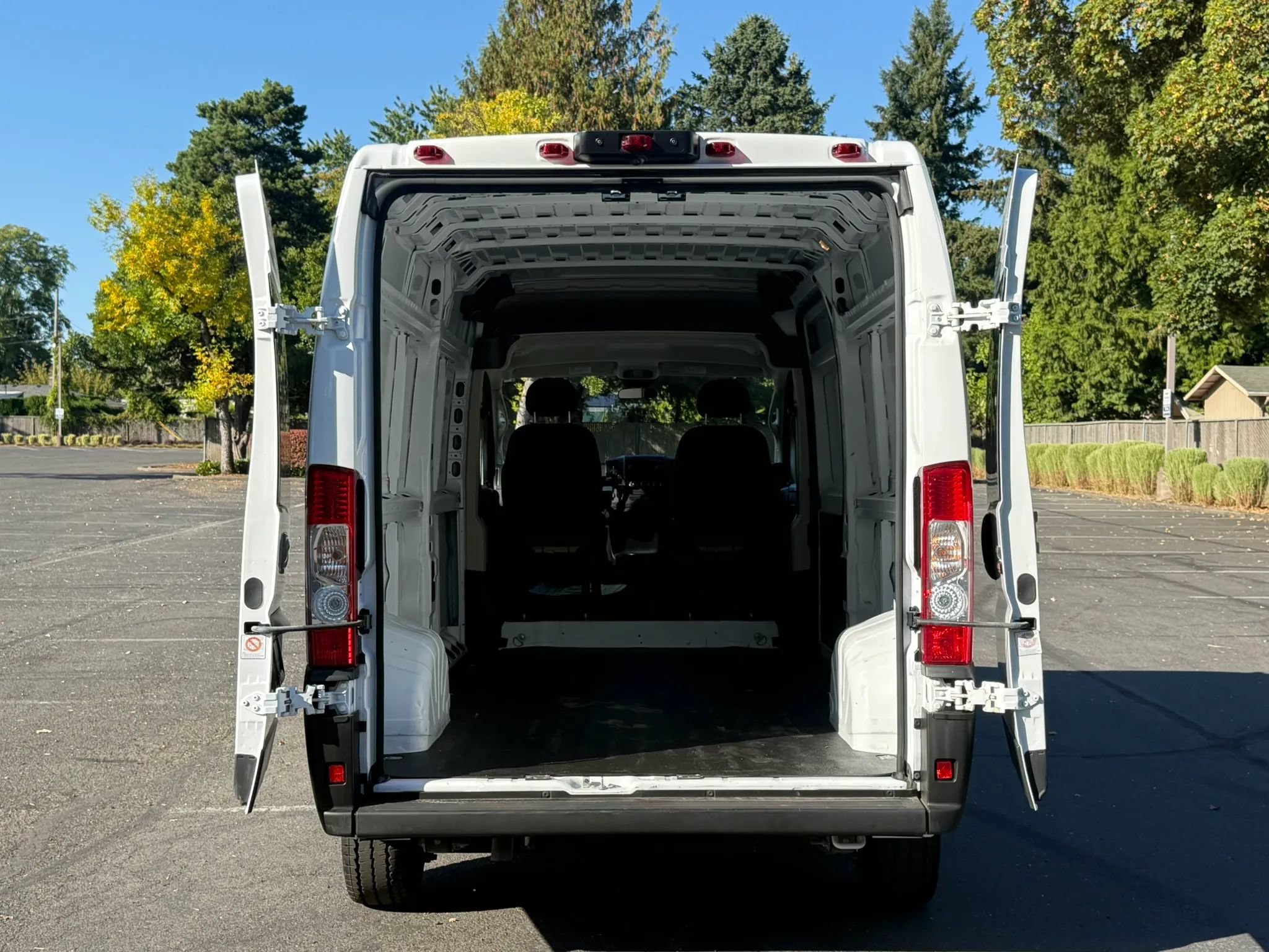 Used 2021 RAM ProMaster 2500 FWD image 10