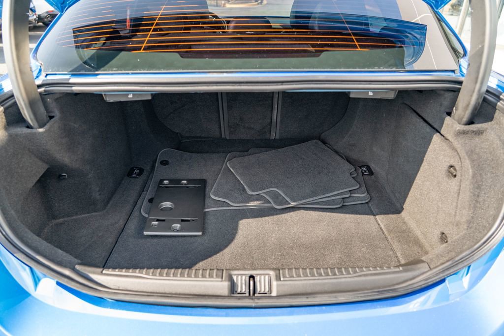 Used 2023 Alfa Romeo Giulia Quadrifoglio image 9