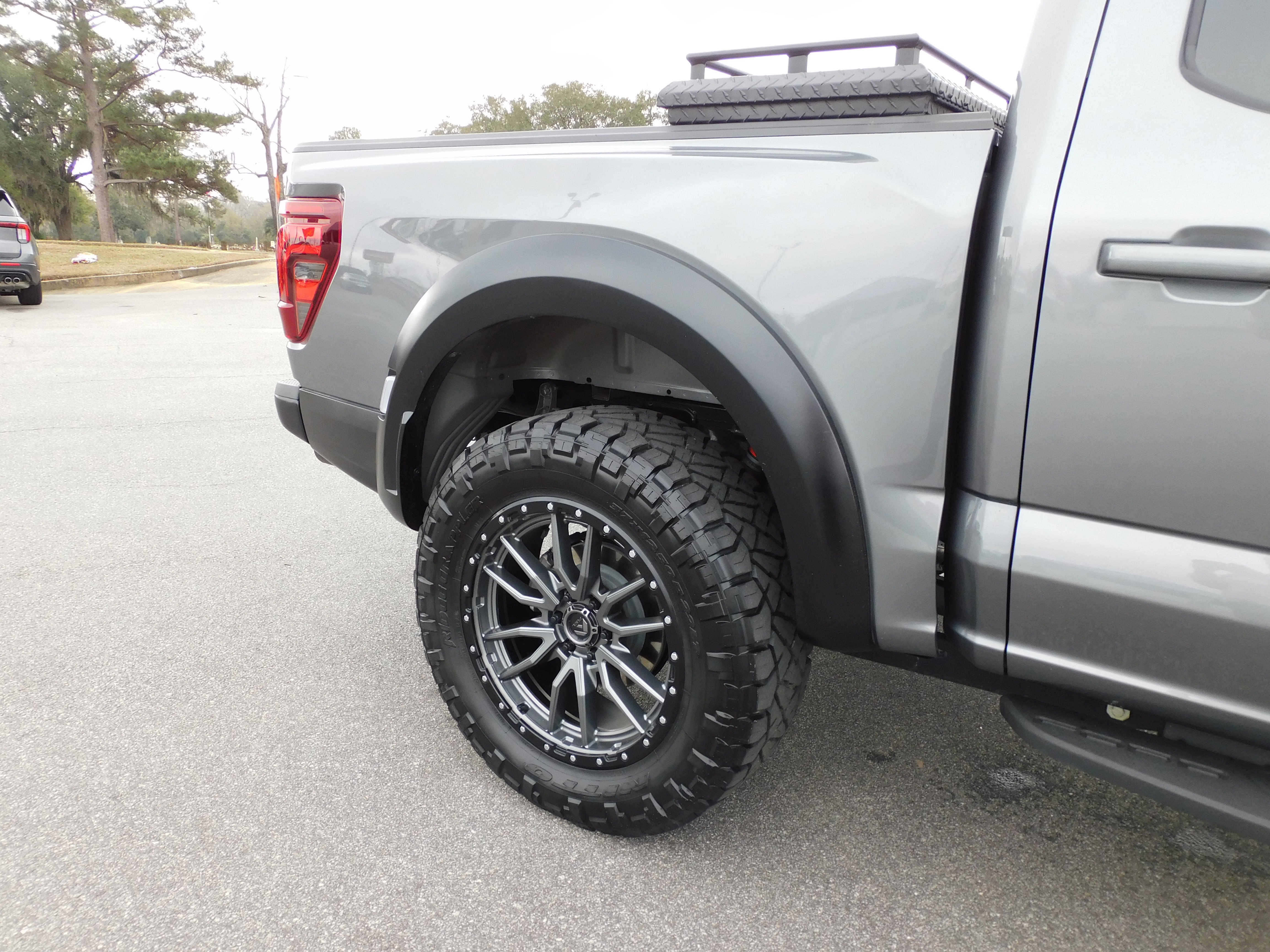 Used 2025 Ford F150 Raptor image 4