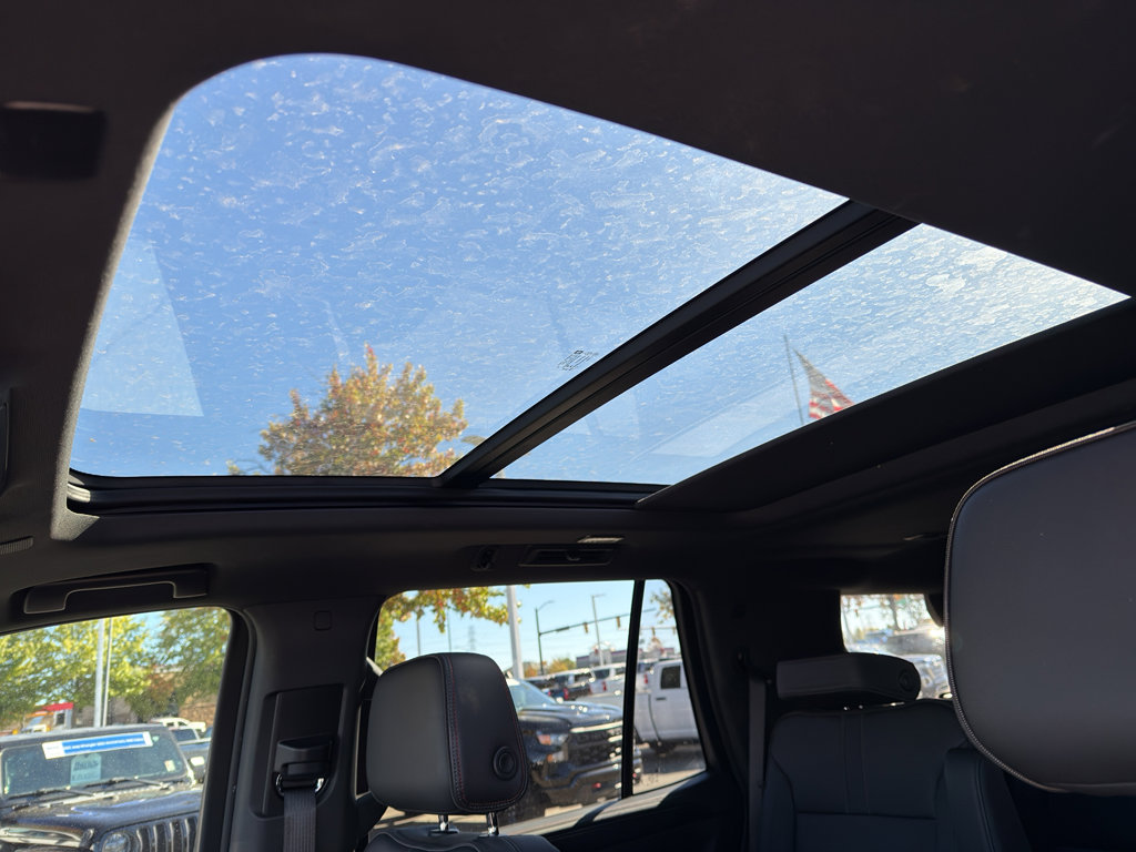 Used 2022 Chevrolet Tahoe RST w/ Luxury Package image 16