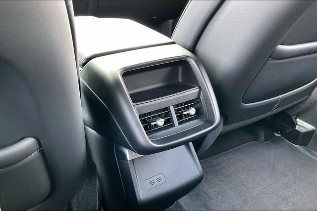 Used 2024 Cadillac Lyriq Luxury w/ LPO, Floor Liner Package AWD/4WD image 10