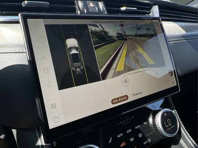 Used 2025 Jaguar F-PACE R-Dynamic S image 28