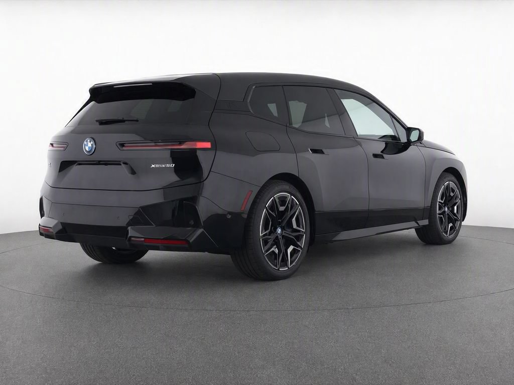 Used 2024 BMW iX xDrive50 w/ Premium Package AWD/4WD image 3