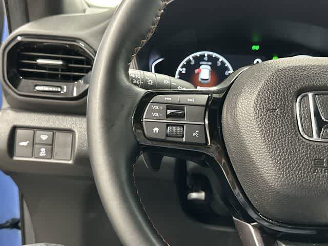 Used 2025 Honda Pilot TrailSport image 17