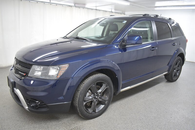 Used 2019 Dodge Journey Crossroad image 3