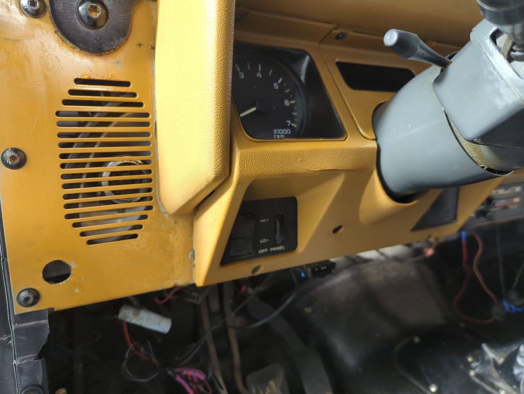 Used 1995 Jeep Wrangler S image 26