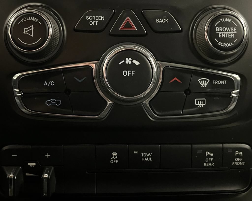 Used 2018 RAM 1500 Big Horn AWD/4WD image 38