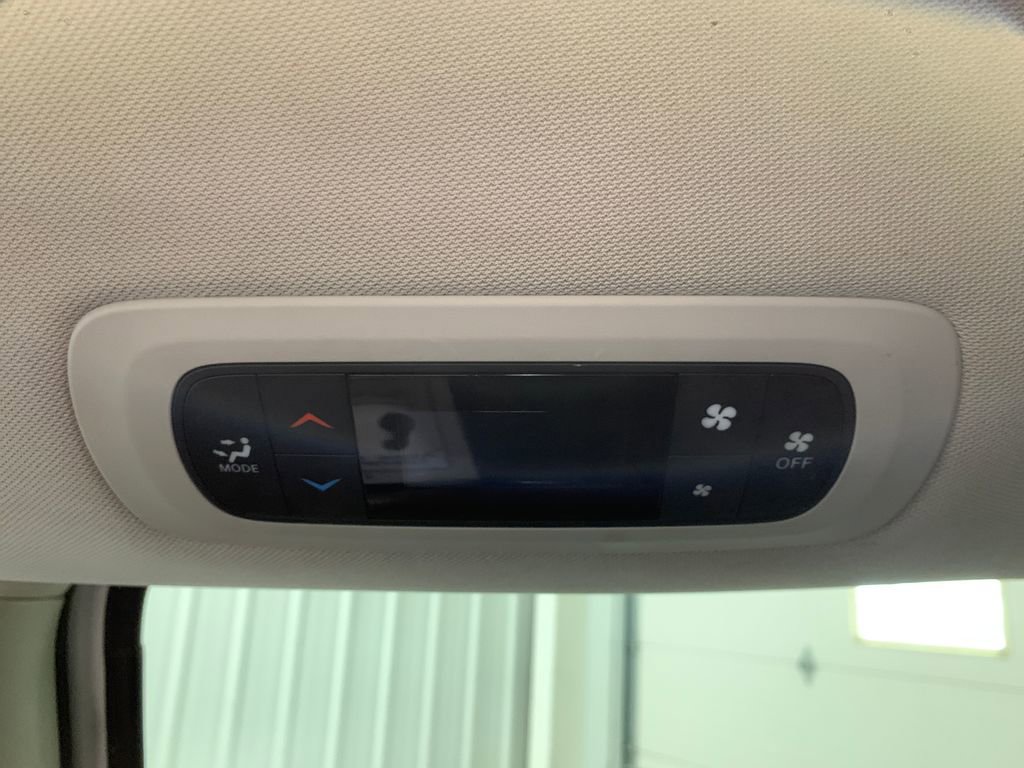 Used 2017 Chrysler Pacifica Touring image 22