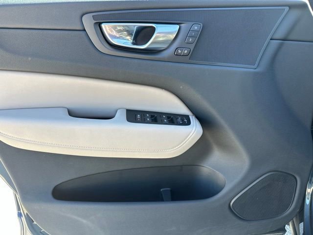 New 2026 Volvo XC60 B5 Plus w/ Protection Package Premier AWD/4WD image 12