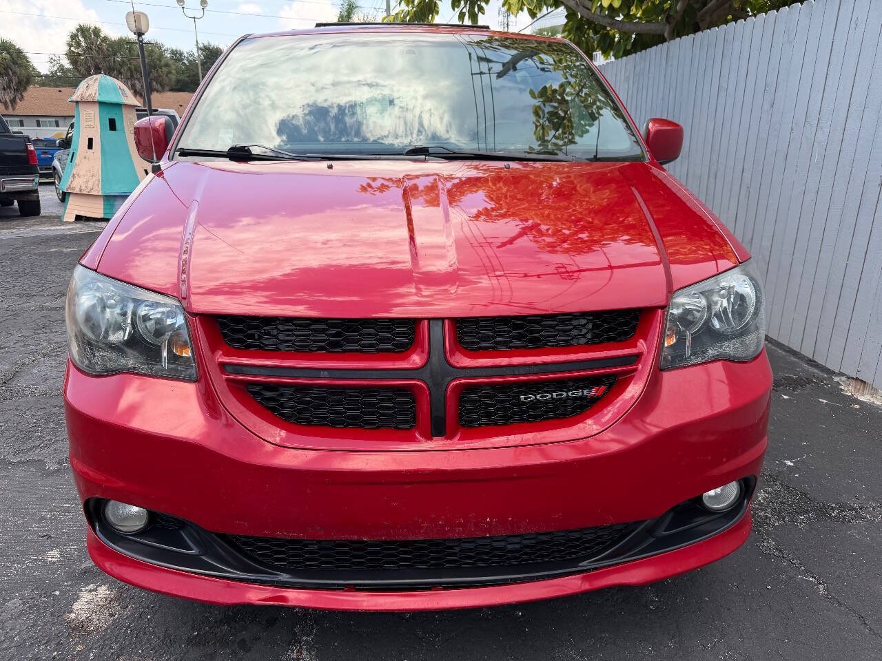 Used 2016 Dodge Grand Caravan R/T FWD image 3