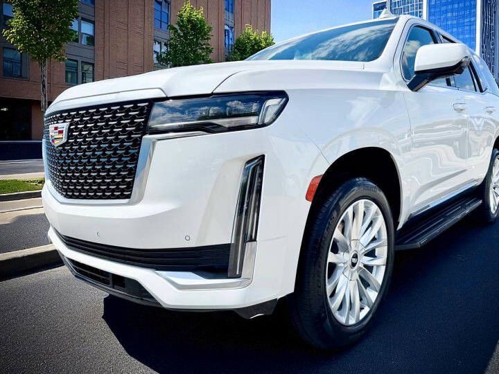 Used 2021 Cadillac Escalade Luxury image 9