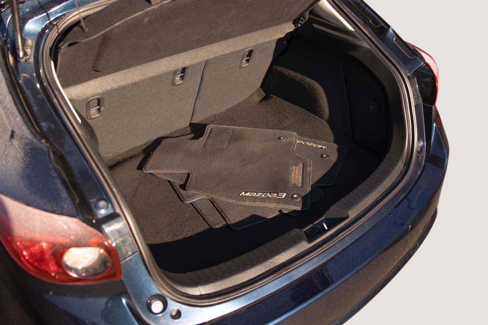 Used 2018 MAZDA MAZDA3 Touring image 19