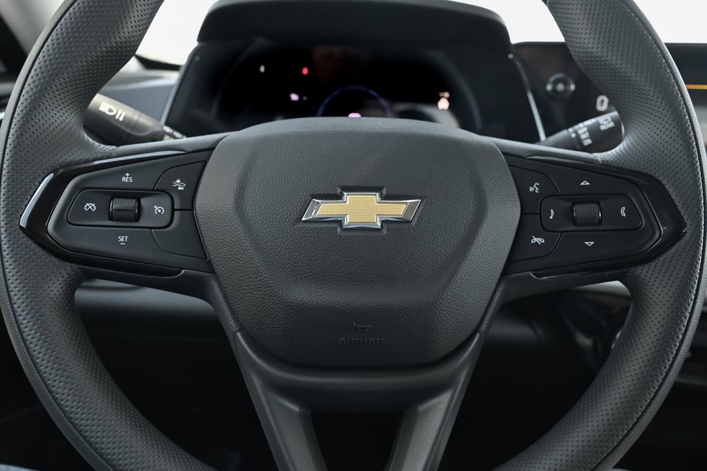 New 2026 Chevrolet Trax LT w/ LPO, Blackout Package FWD image 18