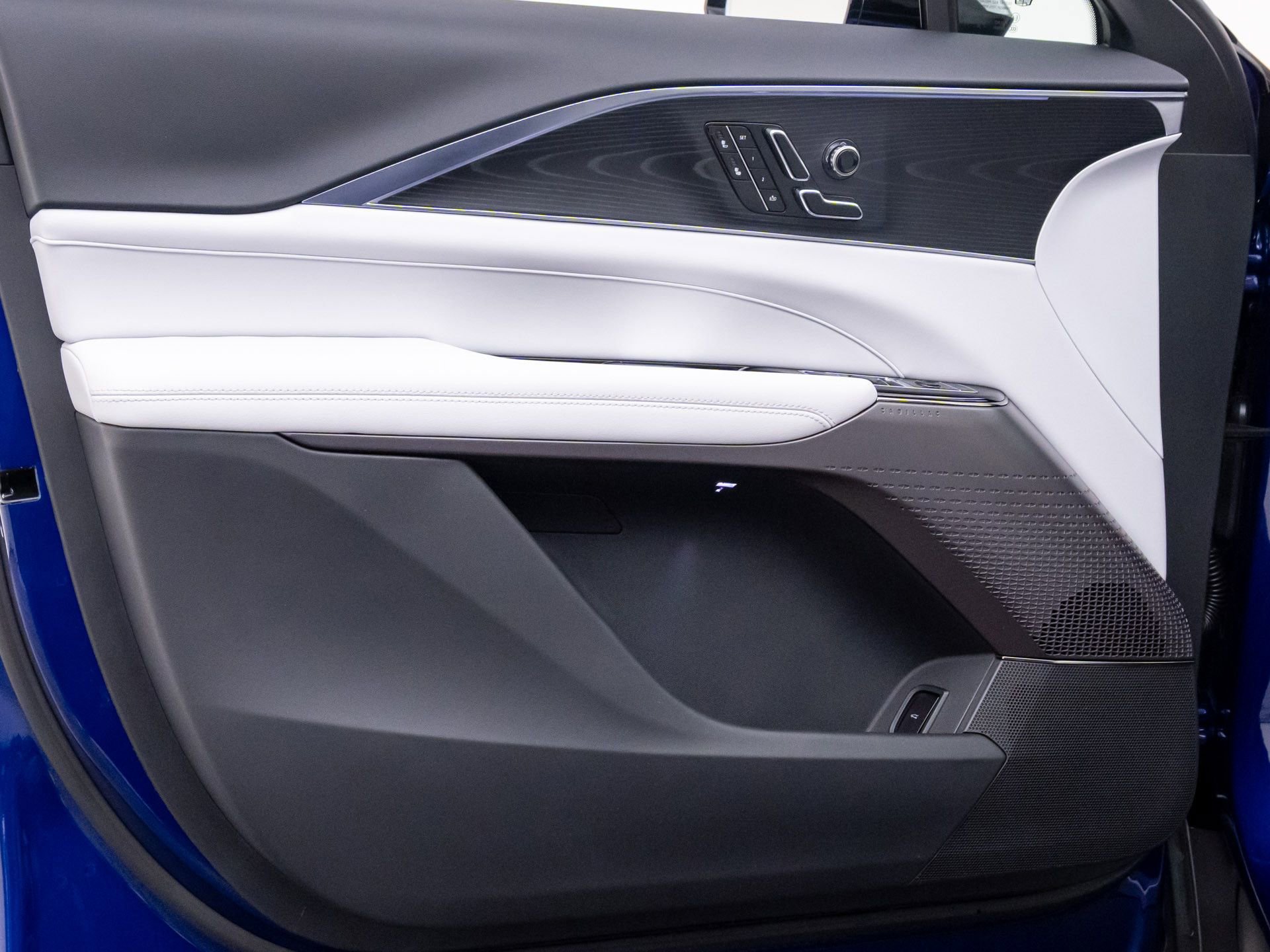 New 2026 Cadillac Lyriq Sport image 12