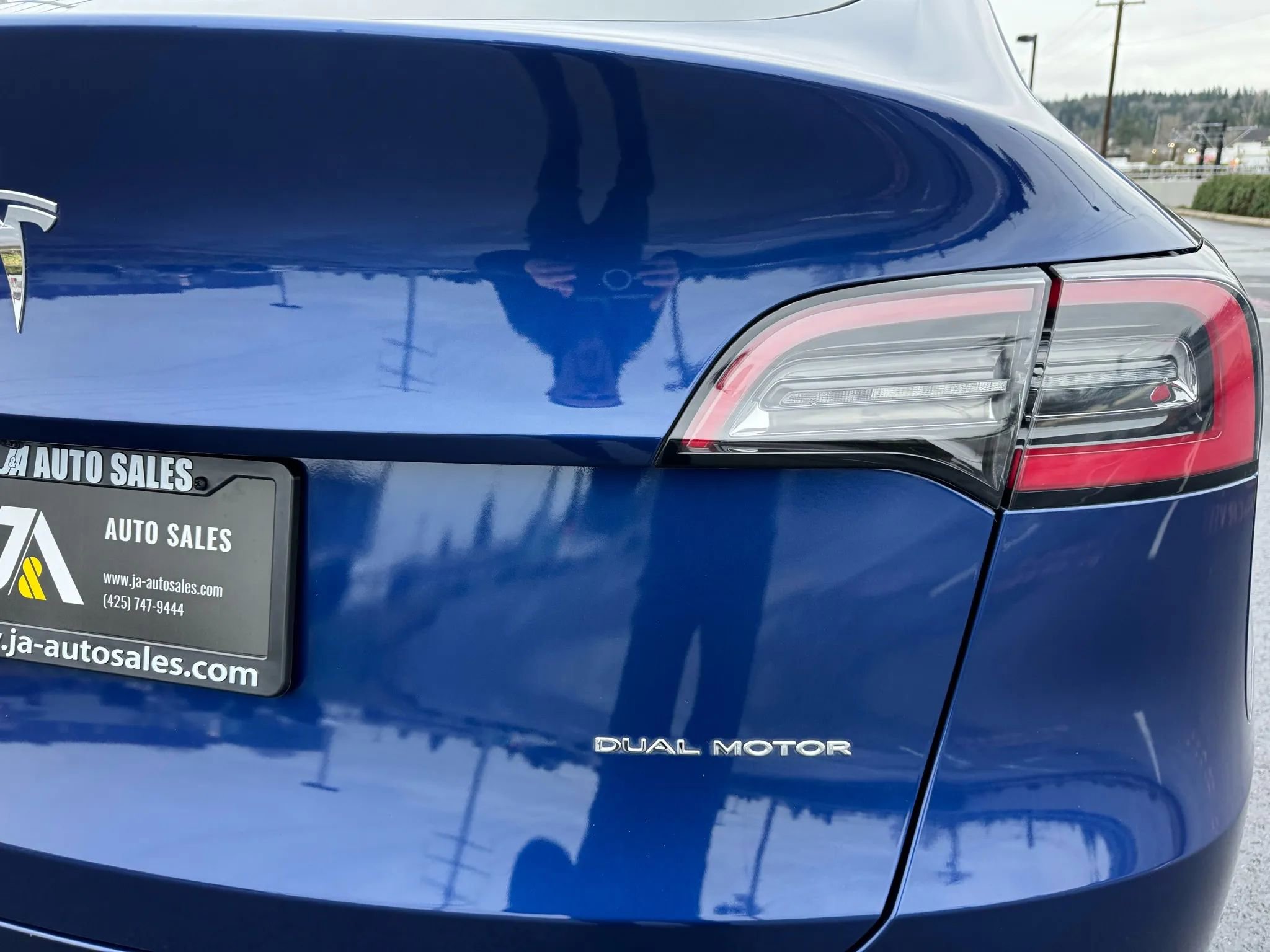 Used 2020 Tesla Model Y Long Range image 16