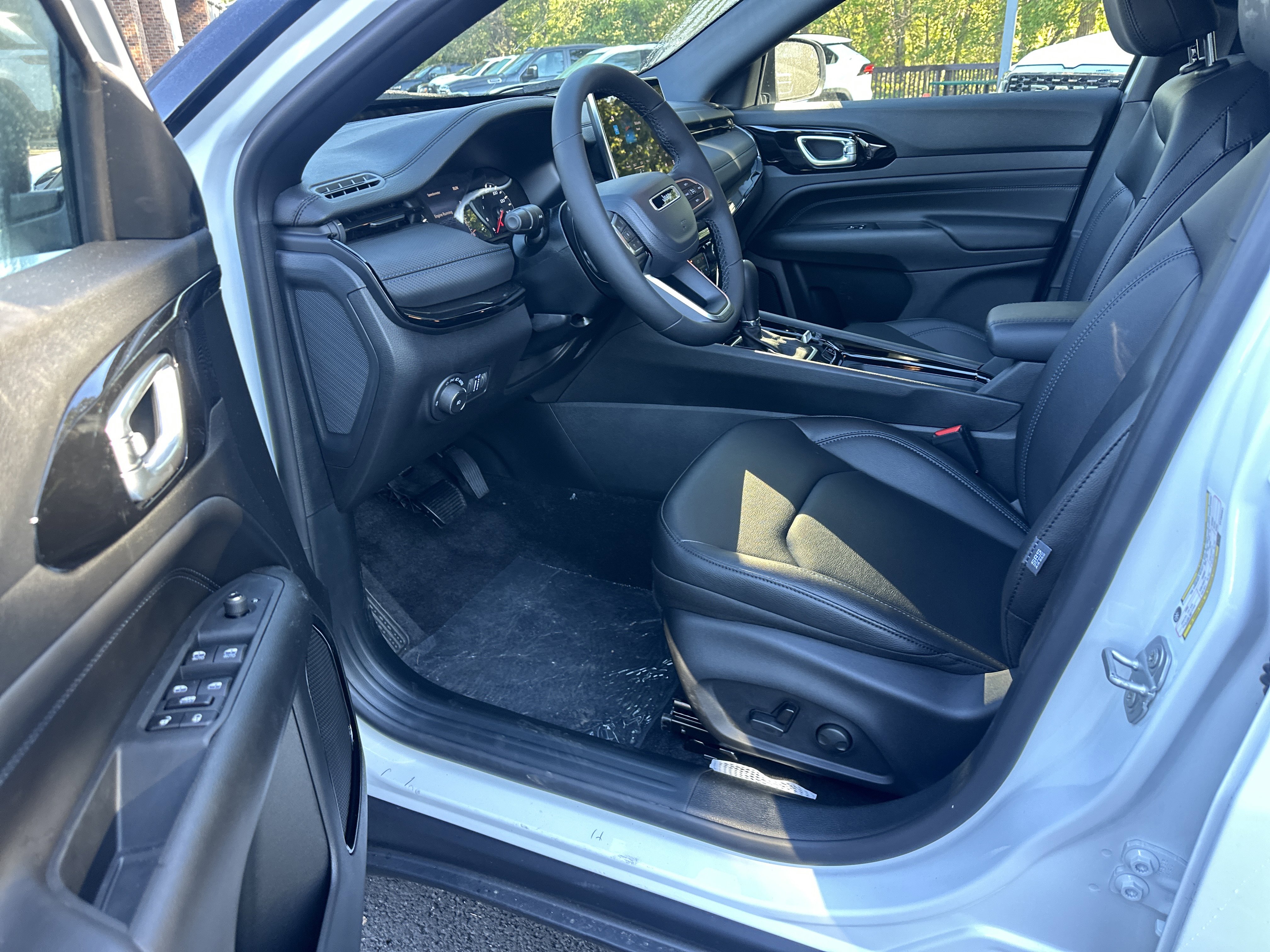 New 2026 Jeep Compass Limited image 27