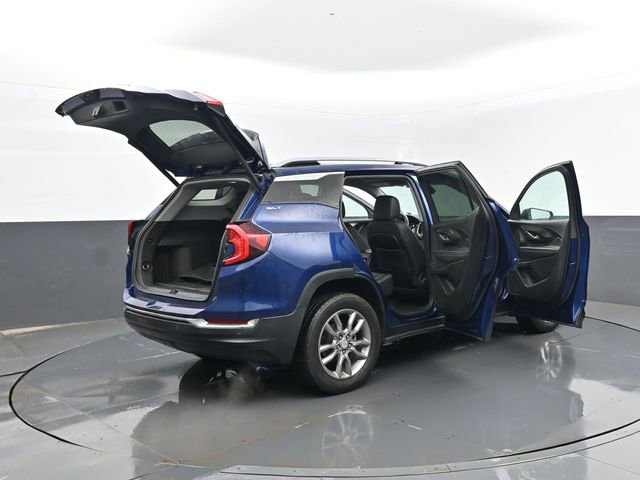 Used 2022 GMC Terrain SLT w/ Tech Package image 31