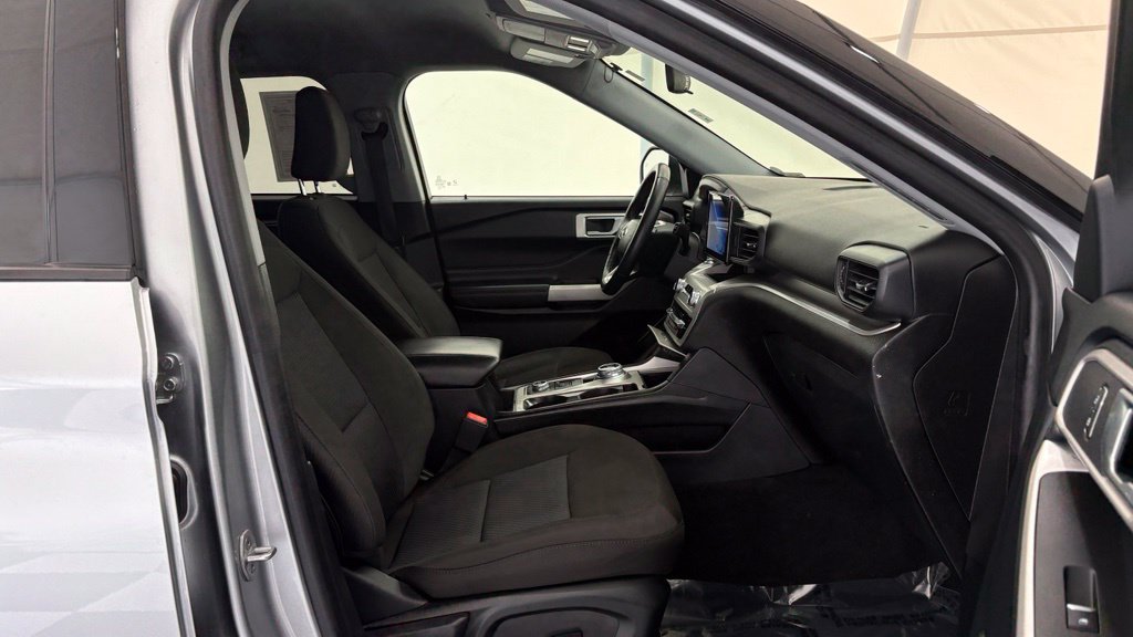 Used 2022 Ford Explorer XLT AWD/4WD image 24