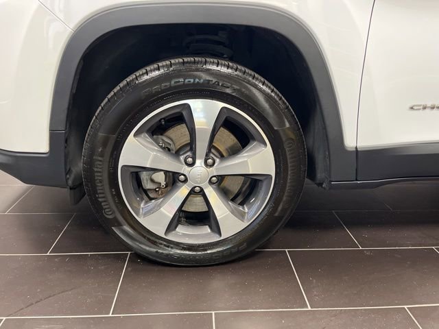 Used 2019 Jeep Cherokee Limited image 19
