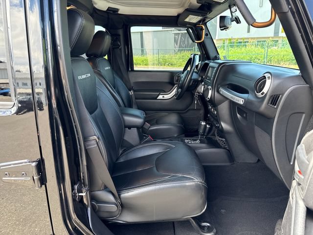 Used 2014 Jeep Wrangler Unlimited Rubicon w/ Connectivity Group AWD/4WD image 10