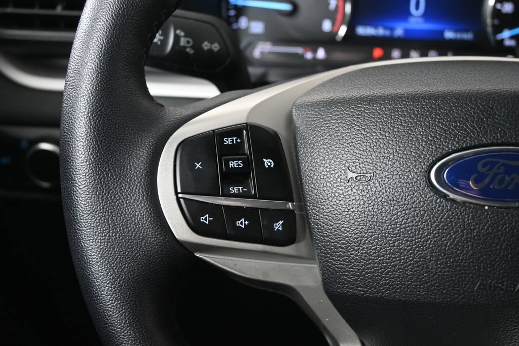 Used 2024 Ford Explorer XLT AWD/4WD image 34