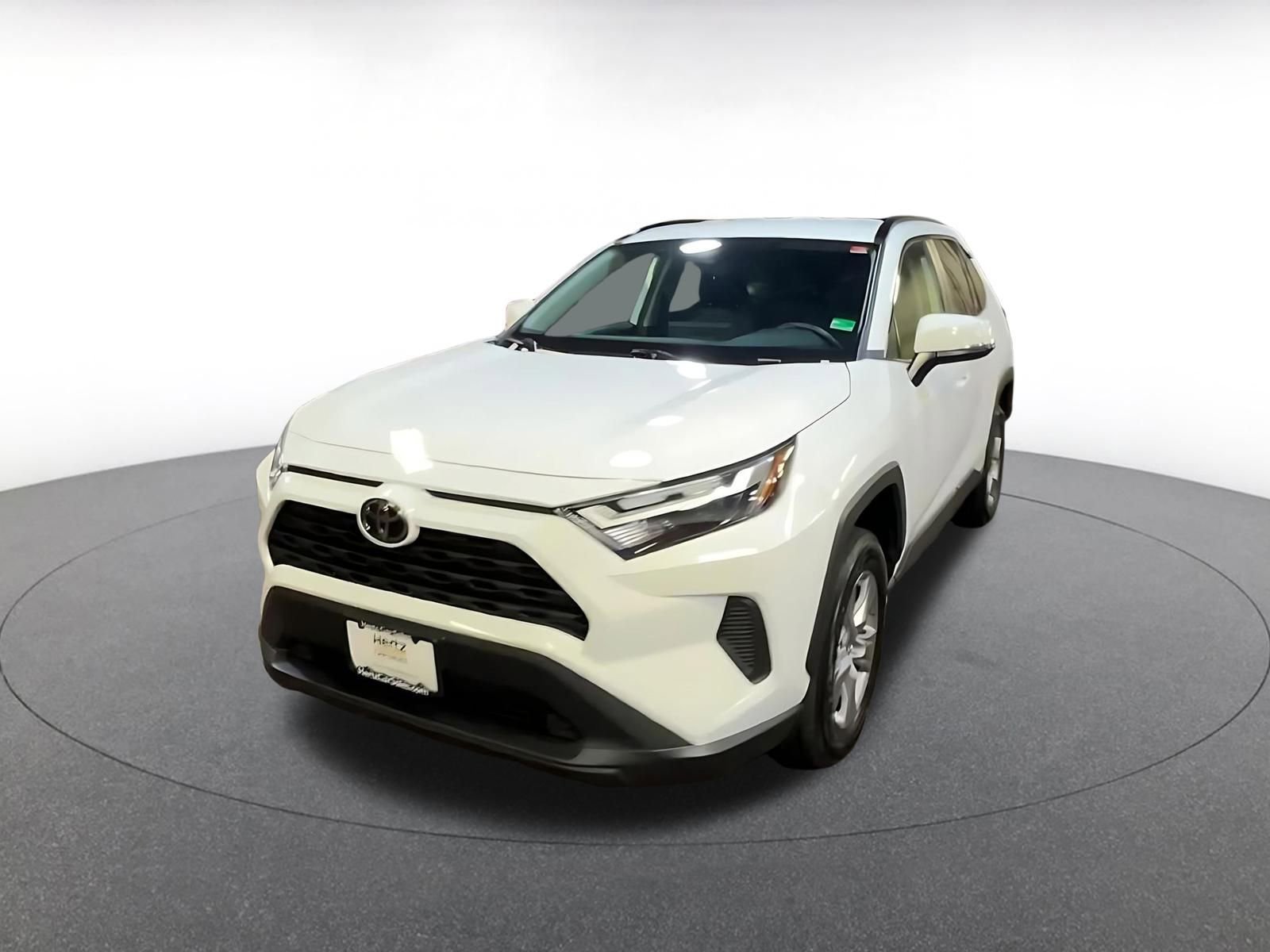 Used 2025 Toyota RAV4 XLE image 7
