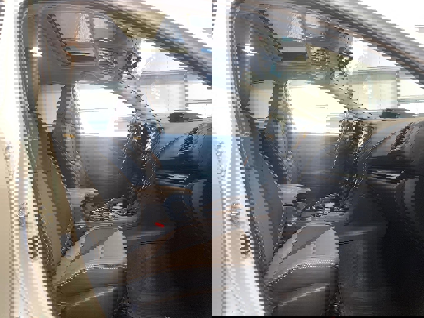 Used 2022 Subaru Crosstrek 2.5i Sport w/ Moonroof Package image 21